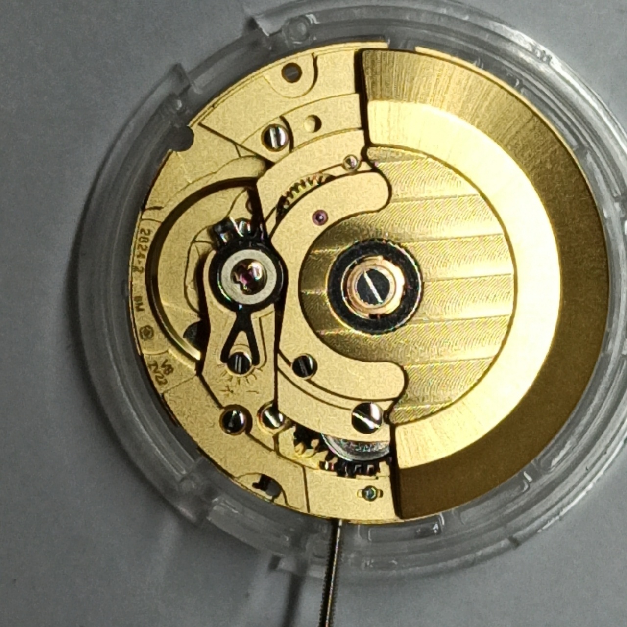 Mechanizm zegarka V8 ze stali  – Watch V8 recenzja i cena